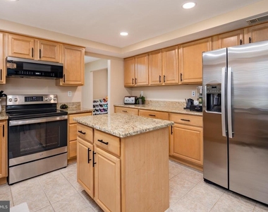 15005 Narrows Lane - Photo Thumbnail 11