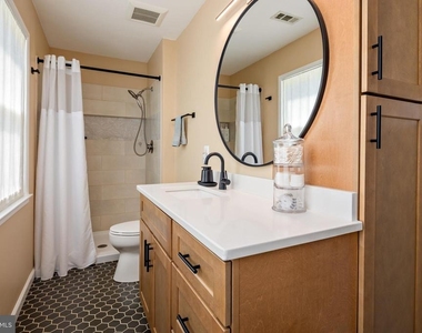 15005 Narrows Lane - Photo Thumbnail 22