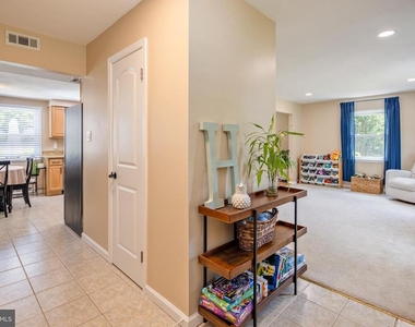15005 Narrows Lane - Photo Thumbnail 5