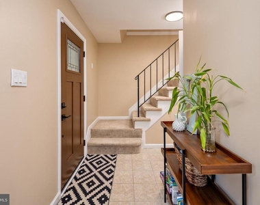 15005 Narrows Lane - Photo Thumbnail 4