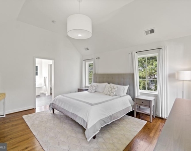 3901 Woodbine Street - Photo Thumbnail 25