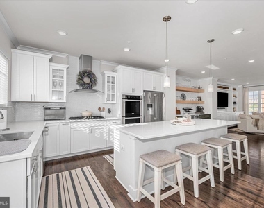 7963 Potter Place - Photo Thumbnail 12