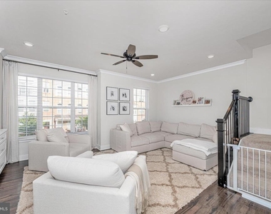 7963 Potter Place - Photo Thumbnail 4