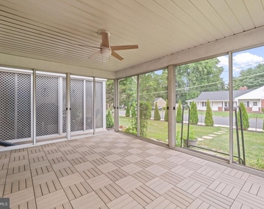 322 Harlan Square - Photo Thumbnail 32