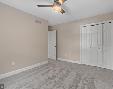 322 Harlan Square - Photo Thumbnail 22