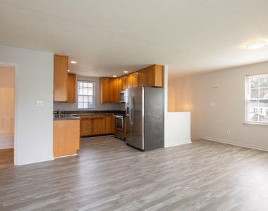 3908 Love Avenue - Photo Thumbnail 5