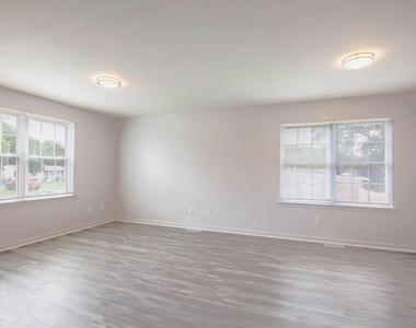 3908 Love Avenue - Photo Thumbnail 7