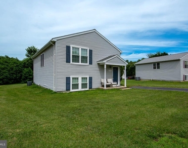 3908 Love Avenue - Photo Thumbnail 2