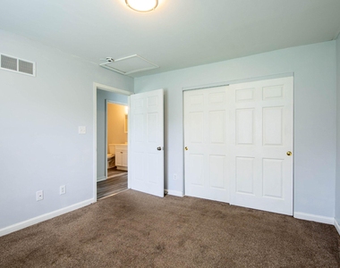 3908 Love Avenue - Photo Thumbnail 11
