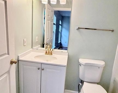 603 Eisenhower Drive - Photo Thumbnail 13