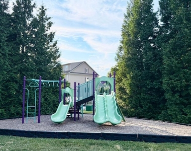 603 Eisenhower Drive - Photo Thumbnail 29