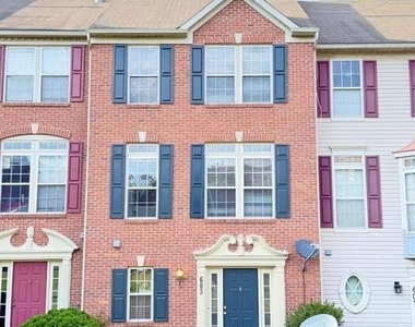 603 Eisenhower Drive - Photo Thumbnail 1