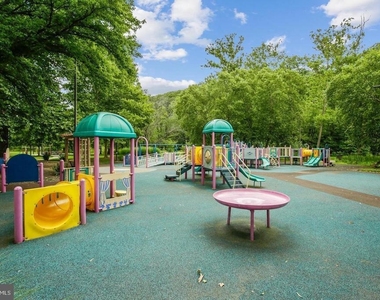 8482 Hedwig Lane - Photo Thumbnail 14