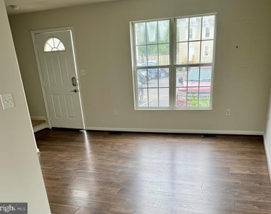 9528 Sea Gull Court - Photo Thumbnail 11