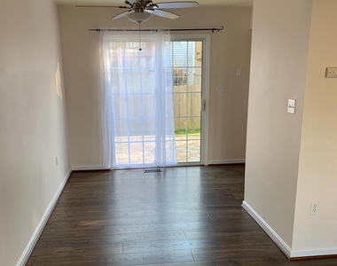 9528 Sea Gull Court - Photo Thumbnail 1