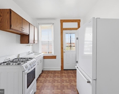 3202 Cliftmont Avenue - Photo Thumbnail 7