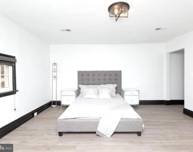 606 Cathedral Street - Photo Thumbnail 4