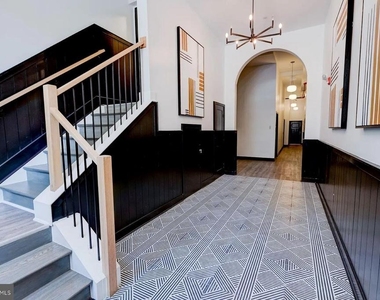 211 Saint Paul Street - Photo Thumbnail 8