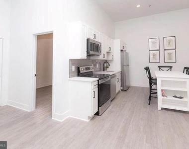 211 Saint Paul Street - Photo Thumbnail 3