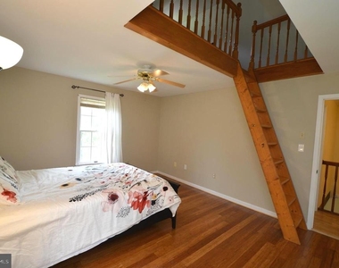 1527 Snug Harbor Road - Photo Thumbnail 20