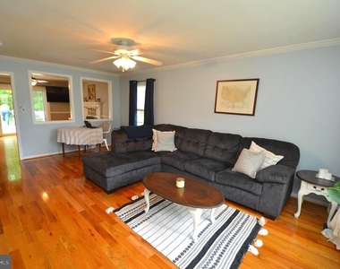 1527 Snug Harbor Road - Photo Thumbnail 11