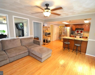 1527 Snug Harbor Road - Photo Thumbnail 6