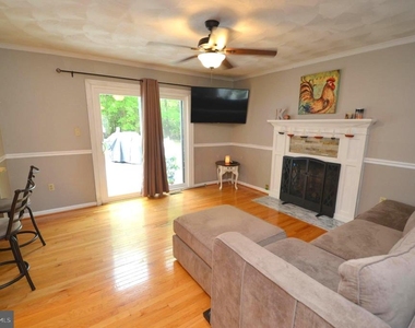 1527 Snug Harbor Road - Photo Thumbnail 7