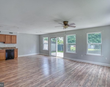 203 Hamilton Street - Photo Thumbnail 5