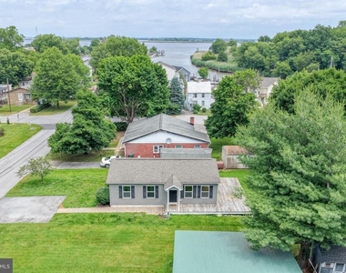 203 Hamilton Street - Photo Thumbnail 19