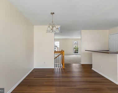 22 Crenshaw Court - Photo Thumbnail 8