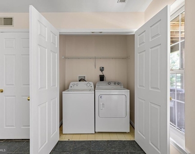 22 Crenshaw Court - Photo Thumbnail 25
