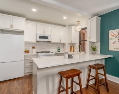 1915 16th Street Nw - Photo Thumbnail 2