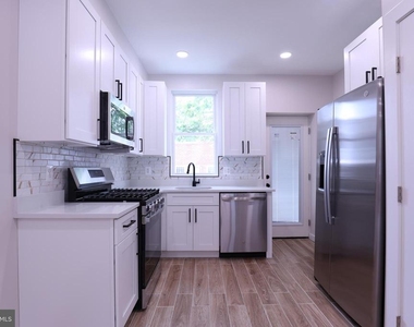 2039 Rosedale Street Ne - Photo Thumbnail 2