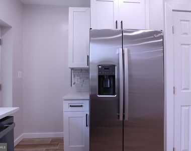 2039 Rosedale Street Ne - Photo Thumbnail 4
