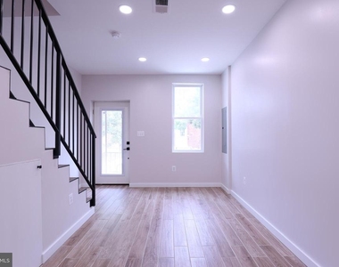 2039 Rosedale Street Ne - Photo Thumbnail 5