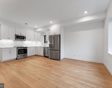 2217 40th Street Nw - Photo Thumbnail 4