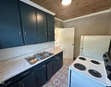 1301 S 10th Street - Photo Thumbnail 10