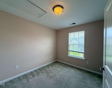 112 Brier Summit Place - Photo Thumbnail 18