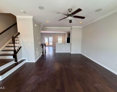112 Brier Summit Place - Photo Thumbnail 4