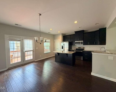 112 Brier Summit Place - Photo Thumbnail 10