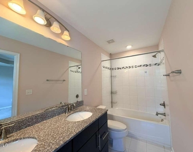 112 Brier Summit Place - Photo Thumbnail 14