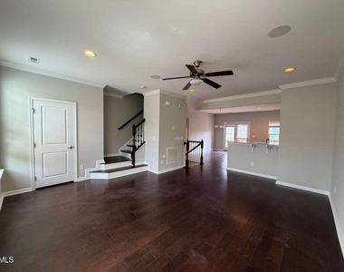 112 Brier Summit Place - Photo Thumbnail 5