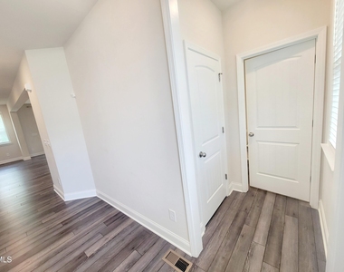 121 Scoville Road - Photo Thumbnail 3