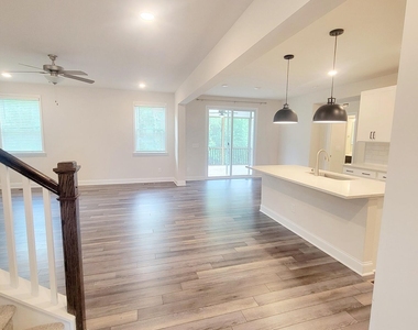 121 Scoville Road - Photo Thumbnail 14