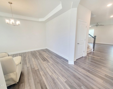 121 Scoville Road - Photo Thumbnail 2