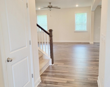 121 Scoville Road - Photo Thumbnail 12