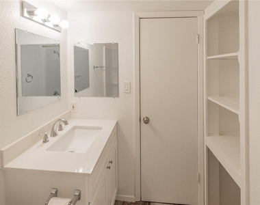 2500 Burleson Rd - Photo Thumbnail 10