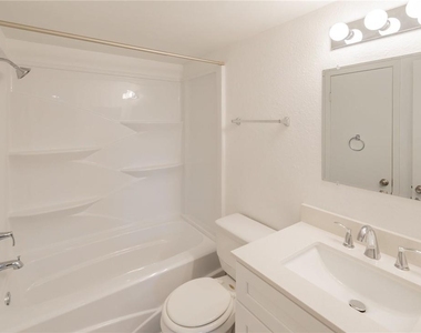 2500 Burleson Rd - Photo Thumbnail 9