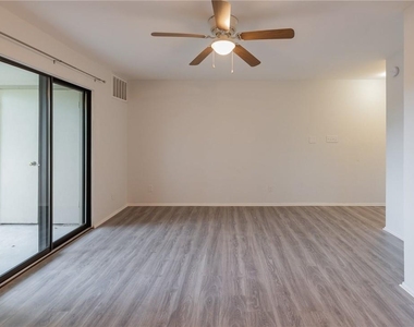 2500 Burleson Rd - Photo Thumbnail 2