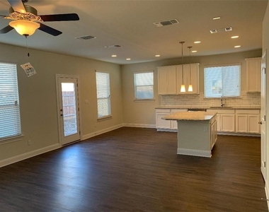3436 Rooba St - Photo Thumbnail 3